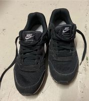 Nike MD Runner 2 Sneaker Größe 37.5 Lübeck - St. Lorenz Nord Vorschau