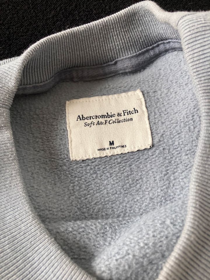 Sweatshirt von Abercrombie & Fitch, Gr. M, oversized, hellblau in Frankfurt am Main