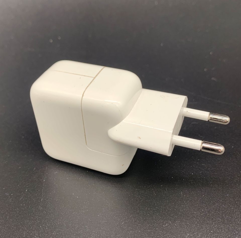 Apple Netzteil USB Ladegerät 10 Watt Adapter Versand A1357 in Uslar