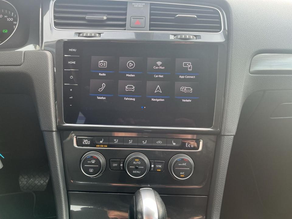 Volkswagen e-Golf Navi Soundsystem LED Sperrdiff. Apple Car in Traunreut