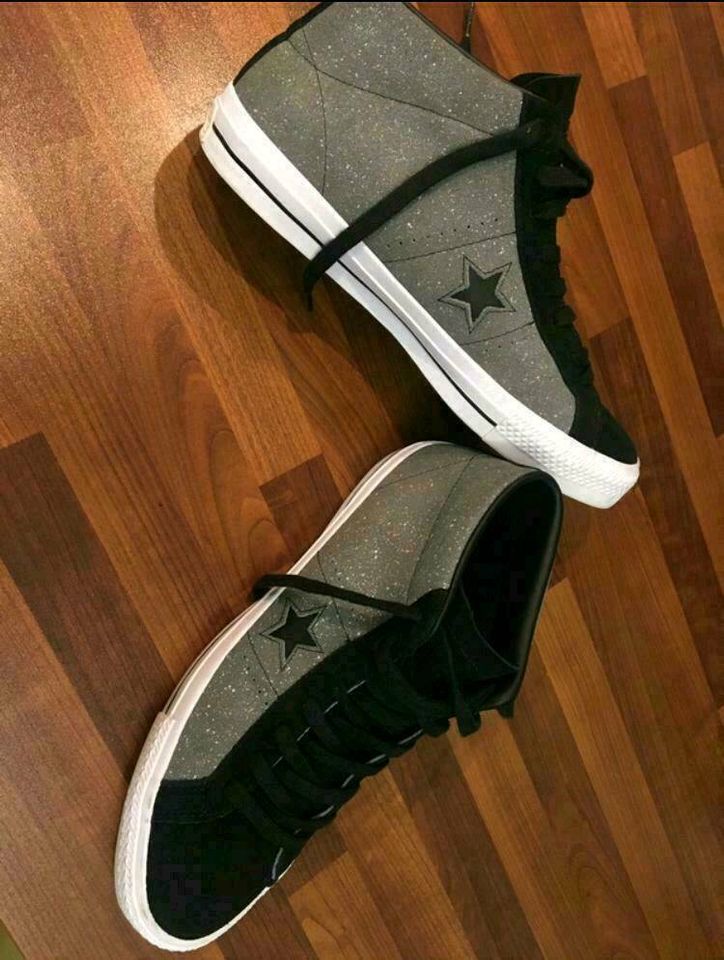 Converse Chuck, schwarz-grau in Erfurt