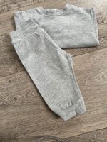 H&M Jogger Jogginganzug Baby gr. 68 Sweat / Hose Silber Wie neu Hessen - Heusenstamm Vorschau