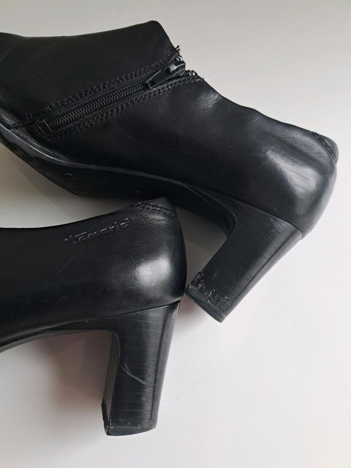 Damen Schuhe von Tamaris, Größe 40, schwarz in Warendorf