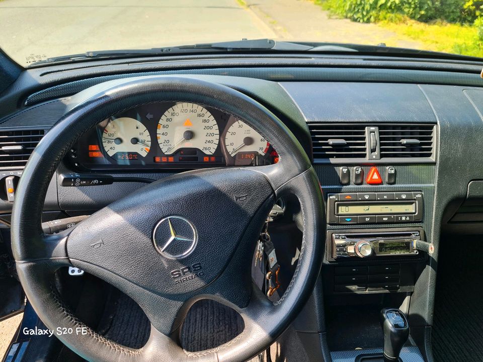 Mercedes Benz C280 in Bonn