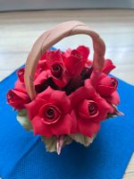 Capodimonte Korbaufsatz aus Porzellan mit roten Rosen Hessen - Dreieich Vorschau