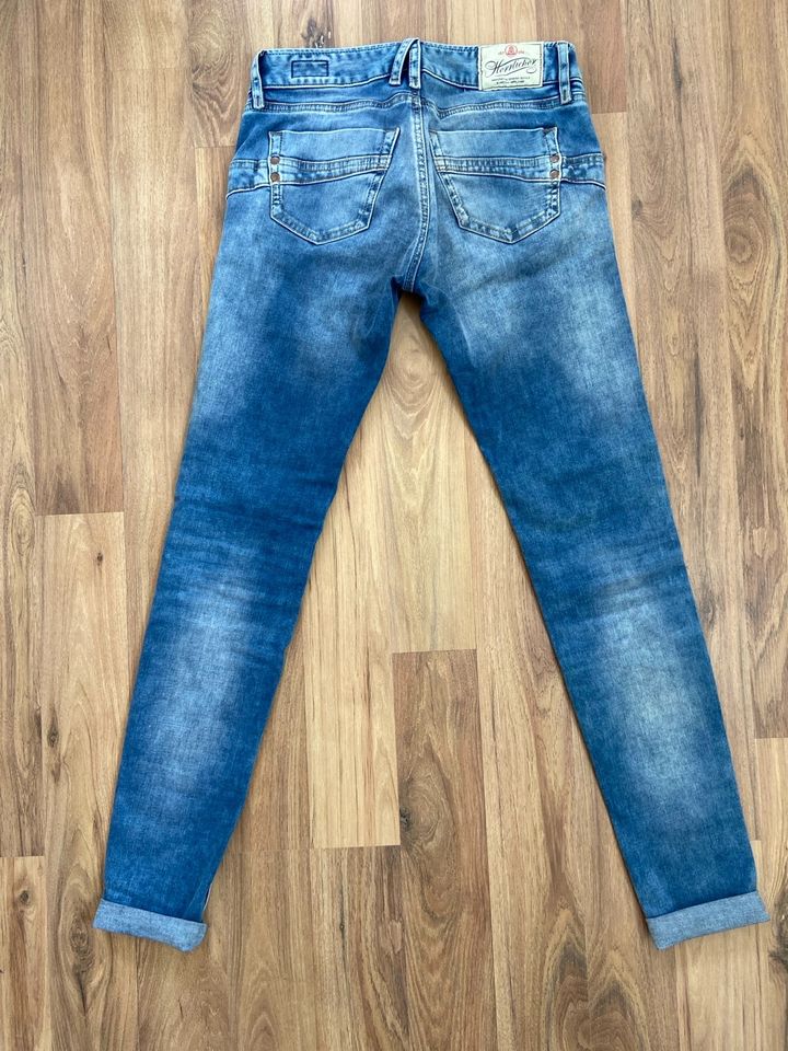 Herrlicher Jeans NEU 25/32 Low Waist in Riesa