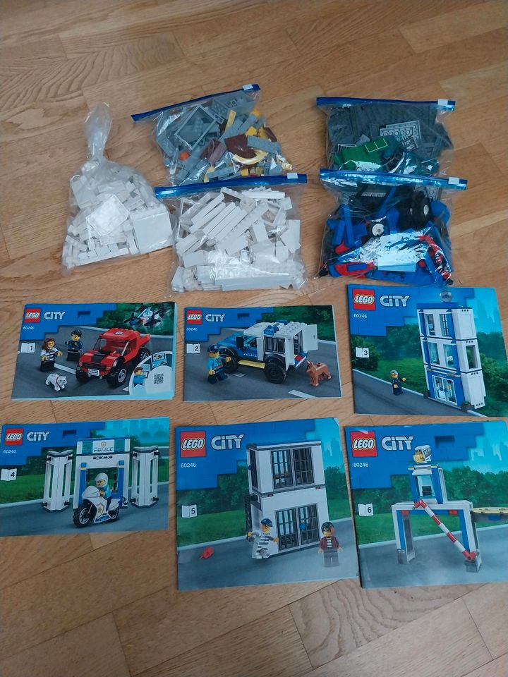 Lego City 60246 Polizeistation Polizei Auto Motorrad in Horstmar