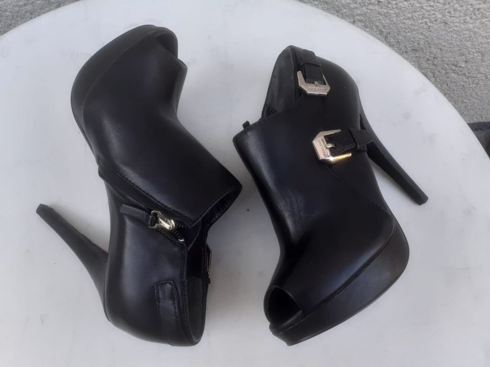 37 Versace Jeans Pumps High Heels echt Leder Absatz Stiefeletten in Iserlohn