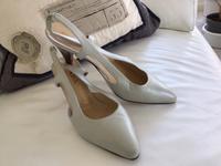 Slingpumps edles Leder Prada in hellem Beige Gr. 37 Thüringen - Arnstadt Vorschau