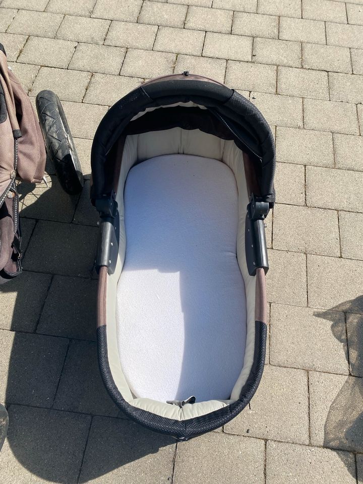 TFK Kinderwagen mit viel Zubehör in Blaustein