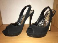 Buffalo London Plateau High Heels Pumps Größe 39 Schwarz NEU Bayern - Rosenheim Vorschau