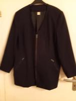 Blazer in schwarz mit Reißverschluss Gr.44 Hessen - Lollar Vorschau