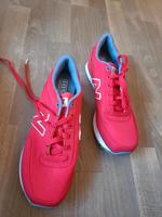 NEU New Balance Sneaker Gr. 42 rot 9 Schnürschuhe Nordrhein-Westfalen - Gladbeck Vorschau