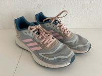 Adidas Hallenschuh Größe 38 Mädchen Schulsport PINK/ALTBLU Hannover - Vahrenwald-List Vorschau