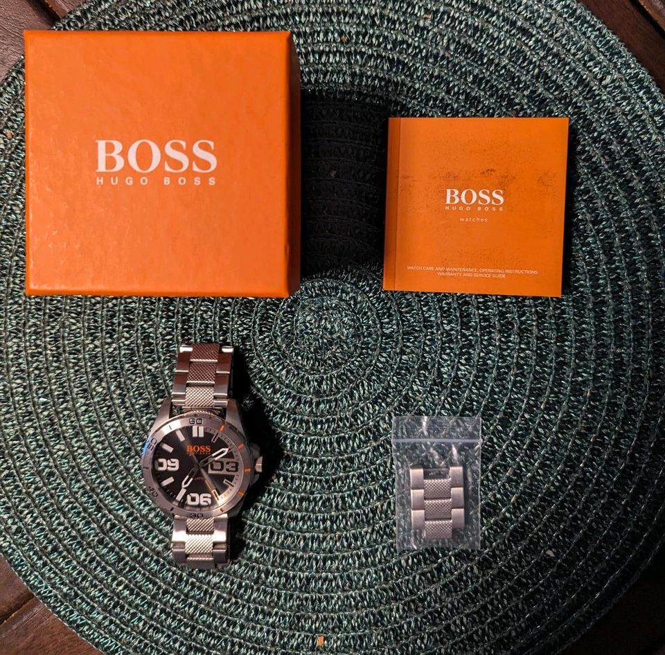 Hugo Boss Analog Quarz Uhr - 153288 in Bitterfeld