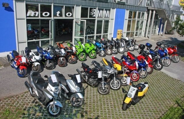 Honda CB 125 R Neo Sports Cafe in Hengersberg