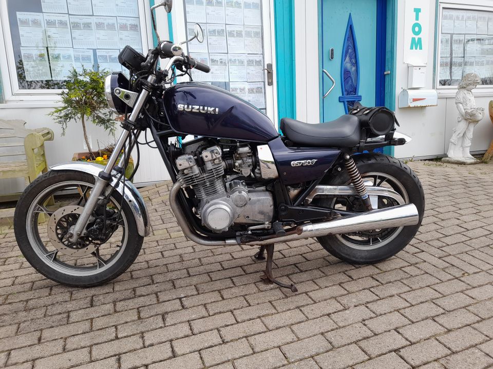 Suzuki GS 750 Oldtimer Lieferung ist möglich in Nieheim