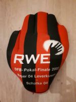 1 Winkehand aus Stoff/Schaumstoff RWE DFB-Pokalfinale 2002 Berlin - Wilmersdorf Vorschau