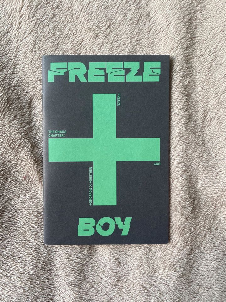 TXT - Album [The Chaos Chapter : Freeze] Boy Ver. (Grün) in Krefeld
