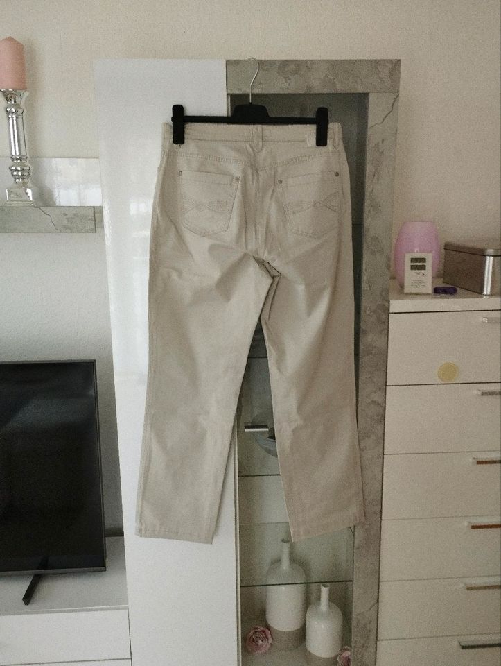 Super schöne Damen Hose v BRAX  Neu in Ludwigsburg