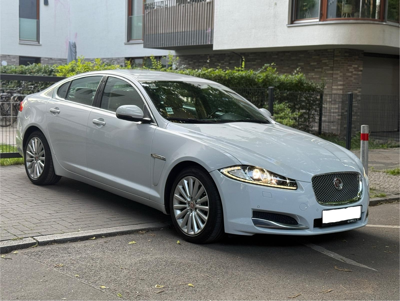 Abbildung des Autos Jaguar XF 2.2l Diesel TÜ…
