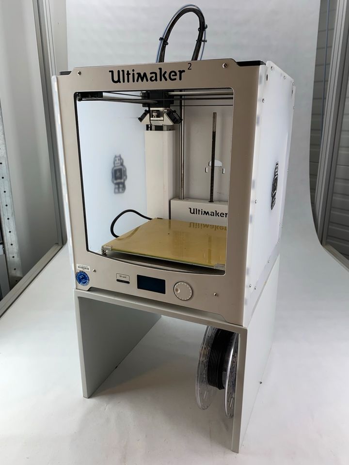 Ultimaker 2 mit viel Zubehör und Filament 3D Drucker in Nürtingen