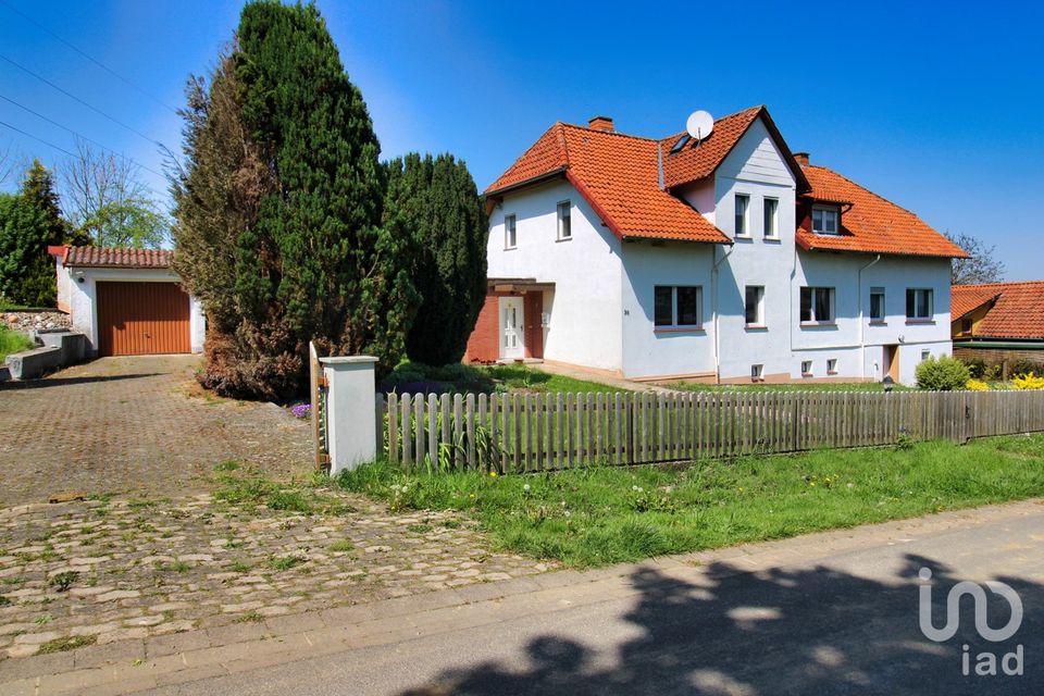 Naturnahes Einfamilienhaus mit Einliegerwohnung in Ortsrandlage mit unverbaubarem Blick in Einbeck