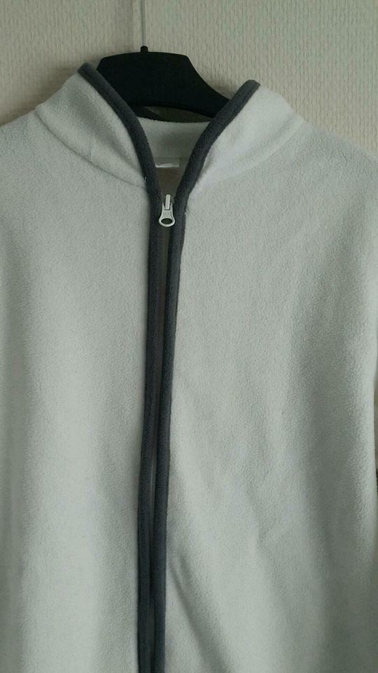 Zip Hoodie flauschig  Gr.  36/38 in Pirmasens