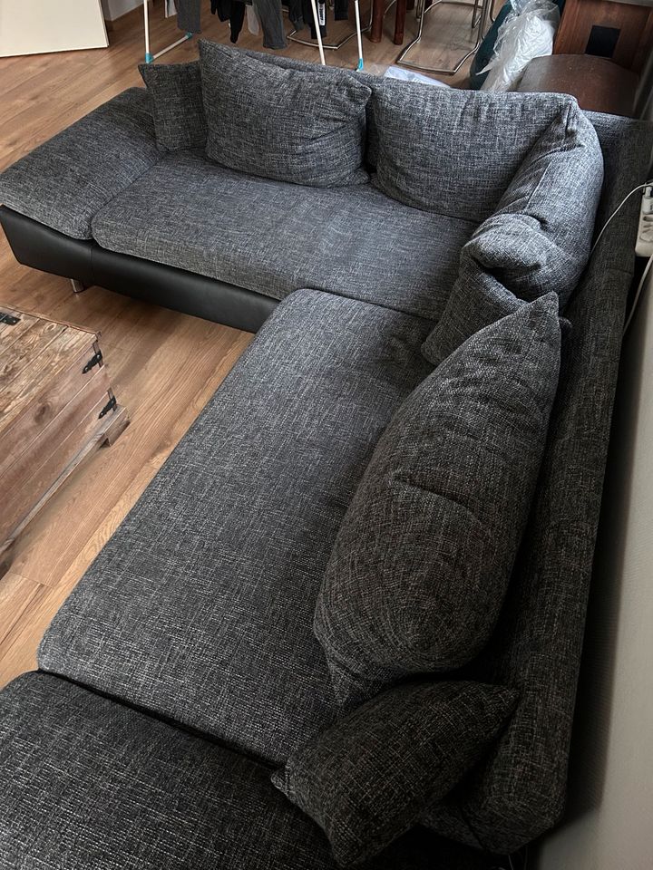 Sofa in L Form zu verschenken in Stuttgart
