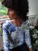 Edles verspieltes Shirt von Gerry Weber Gr. 40 42 Hortensien Kreis Pinneberg - Moorrege Vorschau