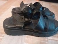 Damen Sandalen Gr. 41 Plateau Neuwertig Hessen - Espenau Vorschau
