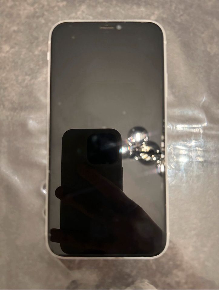 Iphone XR weiss 64 gb in Ludwigsburg