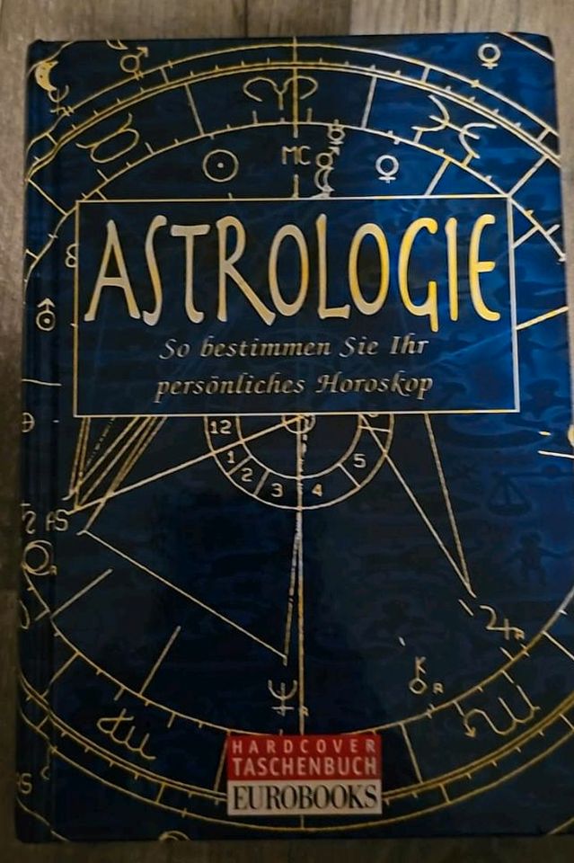 Astrologie Taschenbuch (Sternzeichen) in Hannover