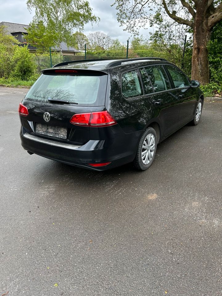 VW GOLF 7 1.6 TDI VARIANT Bj.2014 177000km in Menden