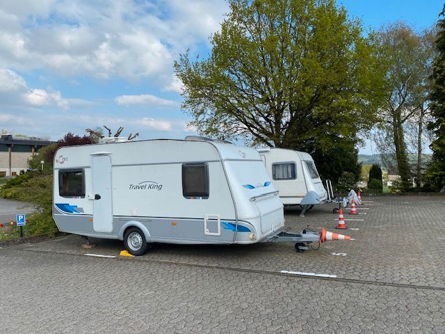 Außenstellplätze u.a. für Wohnwagen/Wohnmobile/Boote/PKW/LKW in Wolken