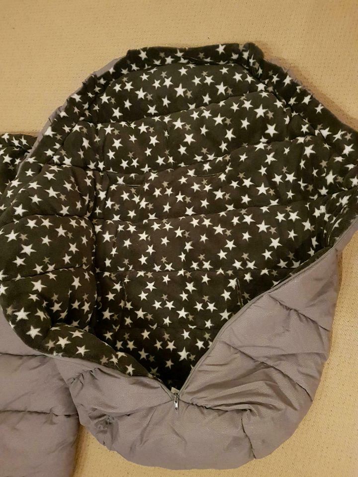 Fußsack Wintersack Kinderwagen grau/braun mit Sternen NEU in Henstedt-Ulzburg