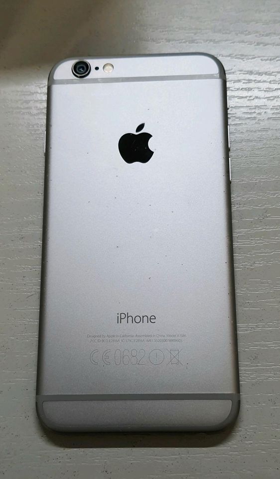 iPhone 6 / 16 GB silber mit schwachem Accu in Grumbach