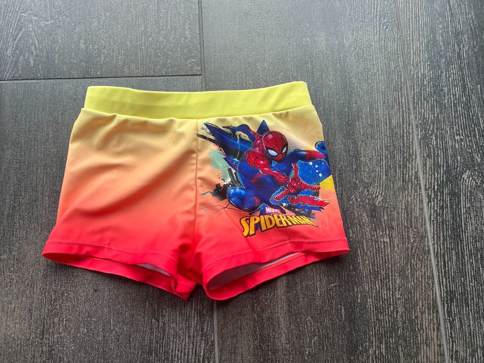 Badeshorts Spiderman Badehose Gr. 110/116 in Jesteburg