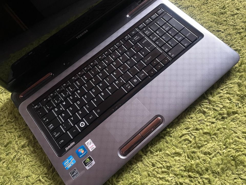 Toshiba L775 Intel i5 Laptop in Backnang