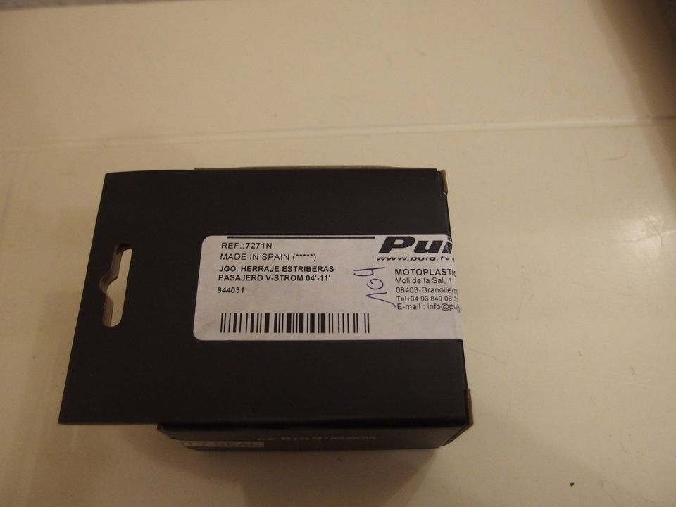 Puig Fußrastenadapter 7271N für Suzuki V-Strom , Sozius in Berlin