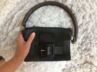 Miu Miu by Prada Handtasche aus Leder braun Henkel Schnalle Nordrhein-Westfalen - Mülheim (Ruhr) Vorschau