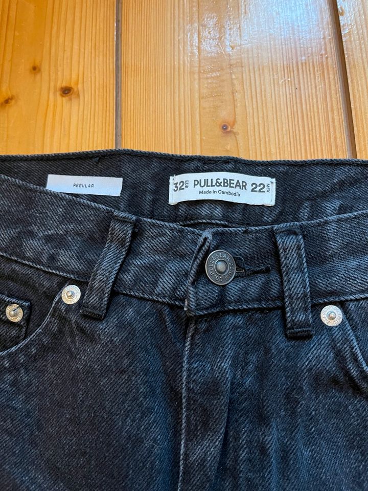 Schwarze Jeans von Pull&Bear in Größe 32 in Bad Salzuflen