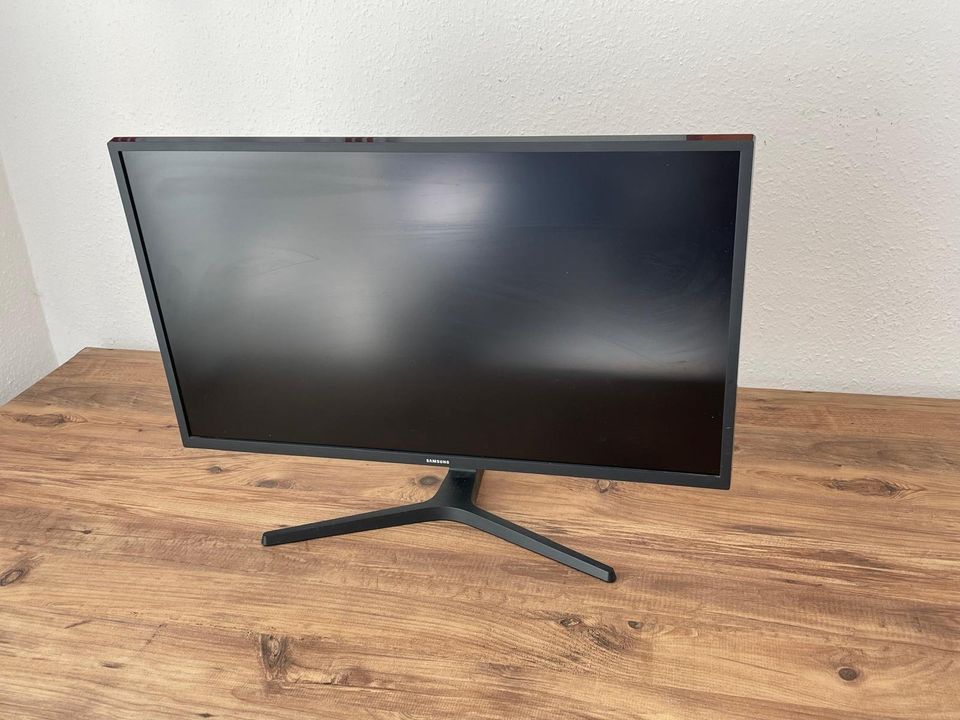 Samsung 4K UHD Gaming-Monitor 2xHDMI/DP (80cm 31,5 inch) in Aue