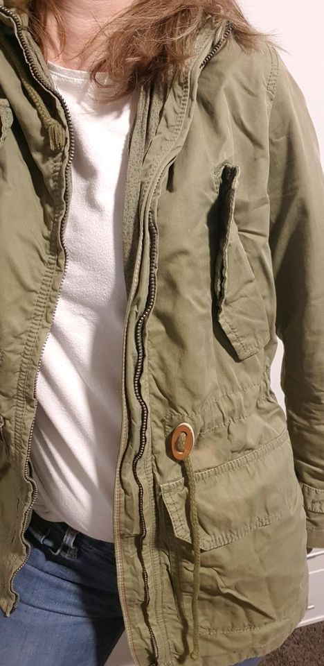 ⭐Tommy Hilfiger Sommerjacke Parka Gr.S khaki ⭐ in Duisburg