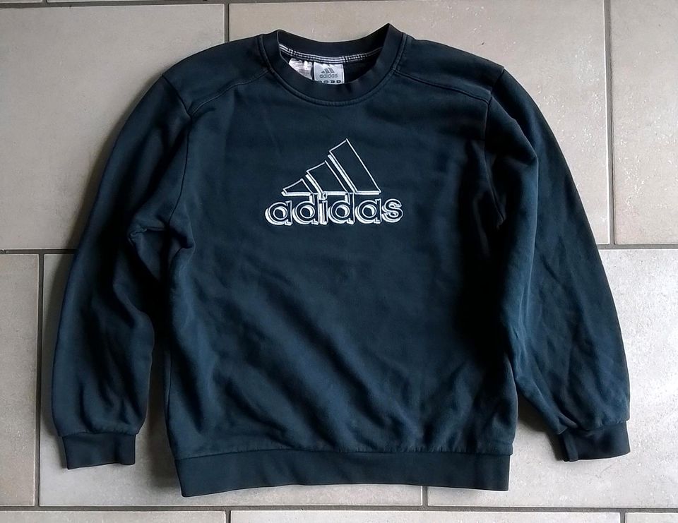 Adidas Pullover Größe 152 dunkelblau Sweatshirt Shirt Pulli in Hessen -  Rüsselsheim | eBay Kleinanzeigen ist jetzt Kleinanzeigen