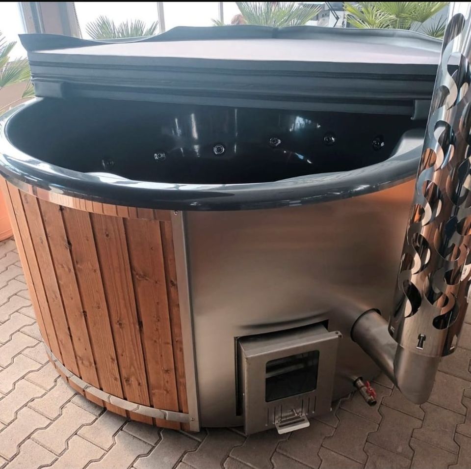 Badezuber Hot Tub Badefass BadeBottich Jacuzzi Whirlpool Hottube in Nistertal