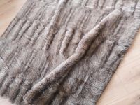 Groẞe fake fur Wohndecke Plüschdecke Kunstpelz Decke Niedersachsen - Bückeburg Vorschau