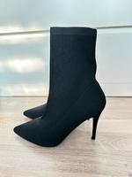 Schwarze Ankle Boots Damenschuhe Mohito Gr. 40 Düsseldorf - Unterrath Vorschau