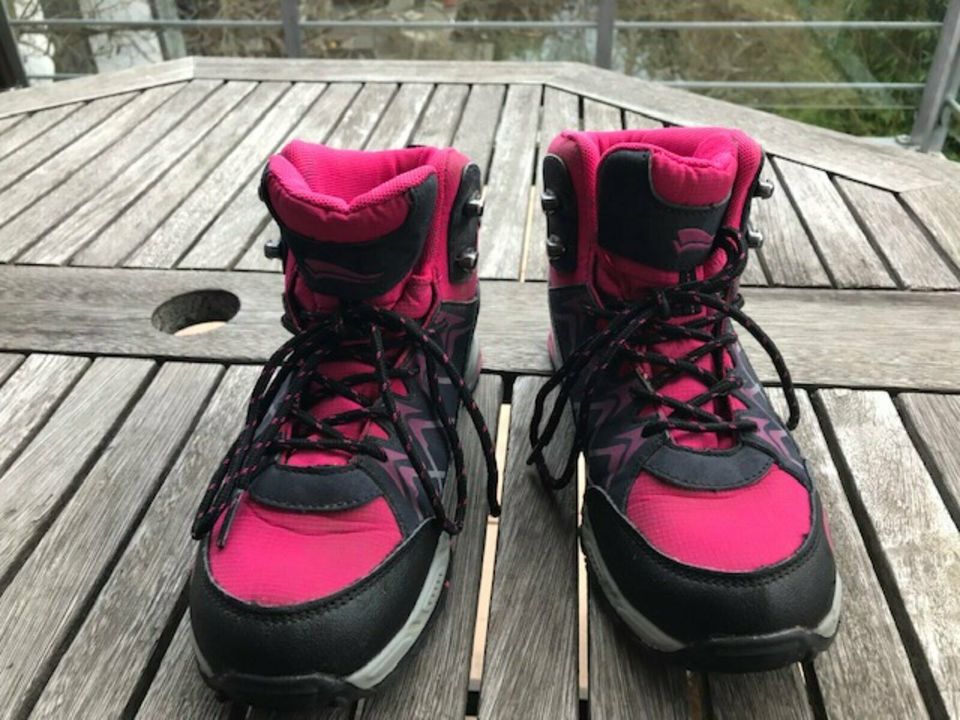 Wanderschuhe/ Outdoorschuhe für Mädchen Gr. 34 in Kelkheim