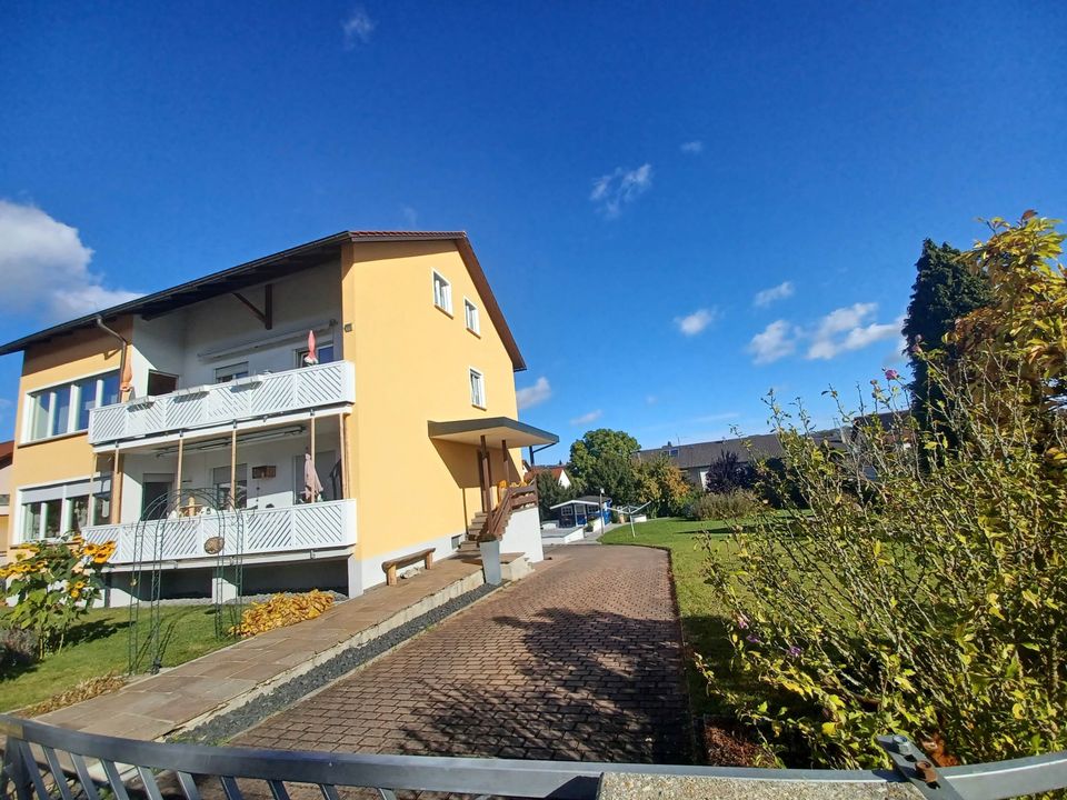 Renoviertes Drei-Parteienhaus mit Bauplatz als Zusatzjoker! in Schwandorf